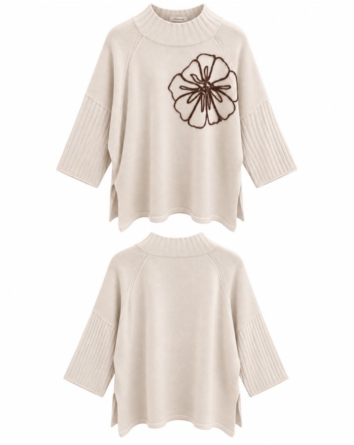 Oversize Sweather with Flower Embroidery - Ecru